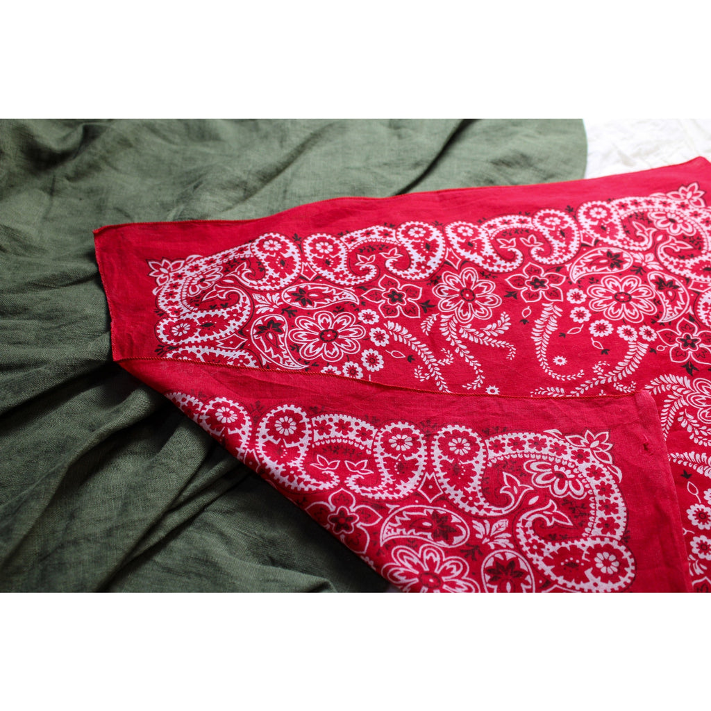 70s crafted with pride in usa rn14193 red paisley bandana- selvedge