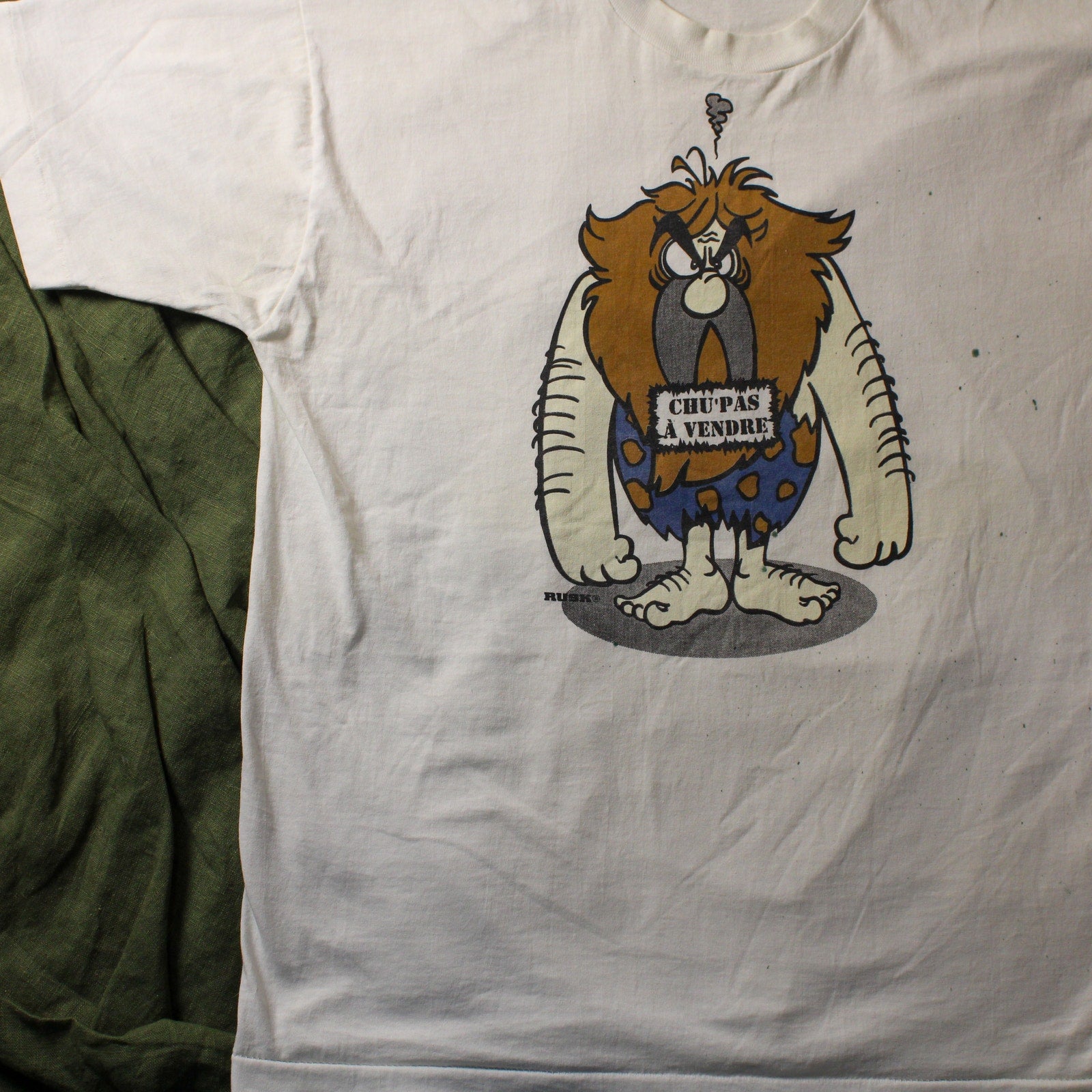 vintage 90s rusk “chu’ pas à vendre” cartoon single stitch tee – made in usa xl