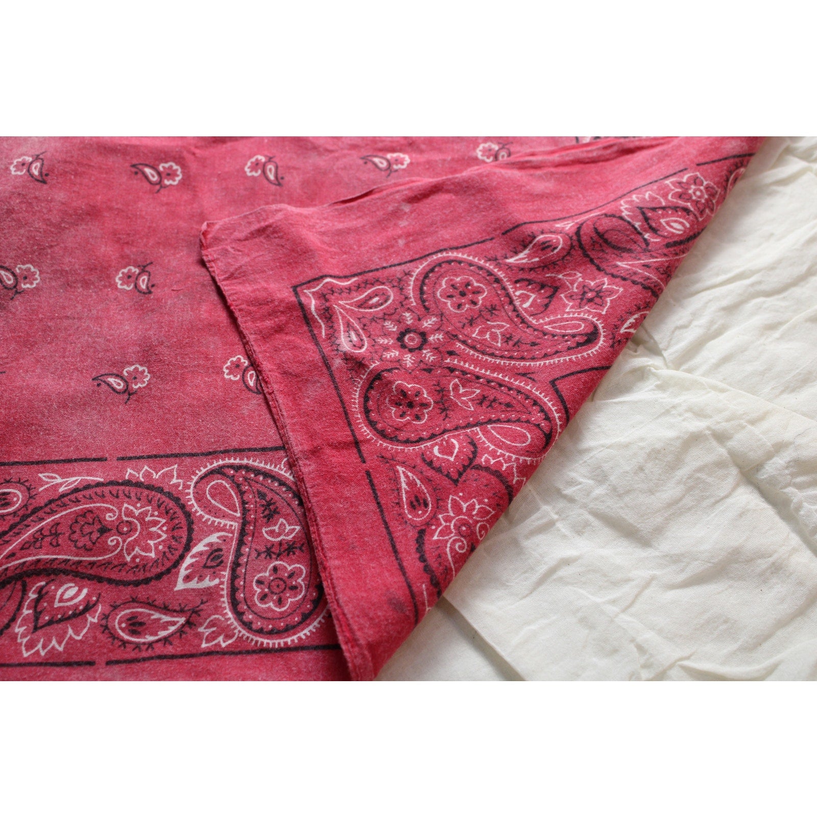 80s vintage rn 13962 red paisley bandana made in usa