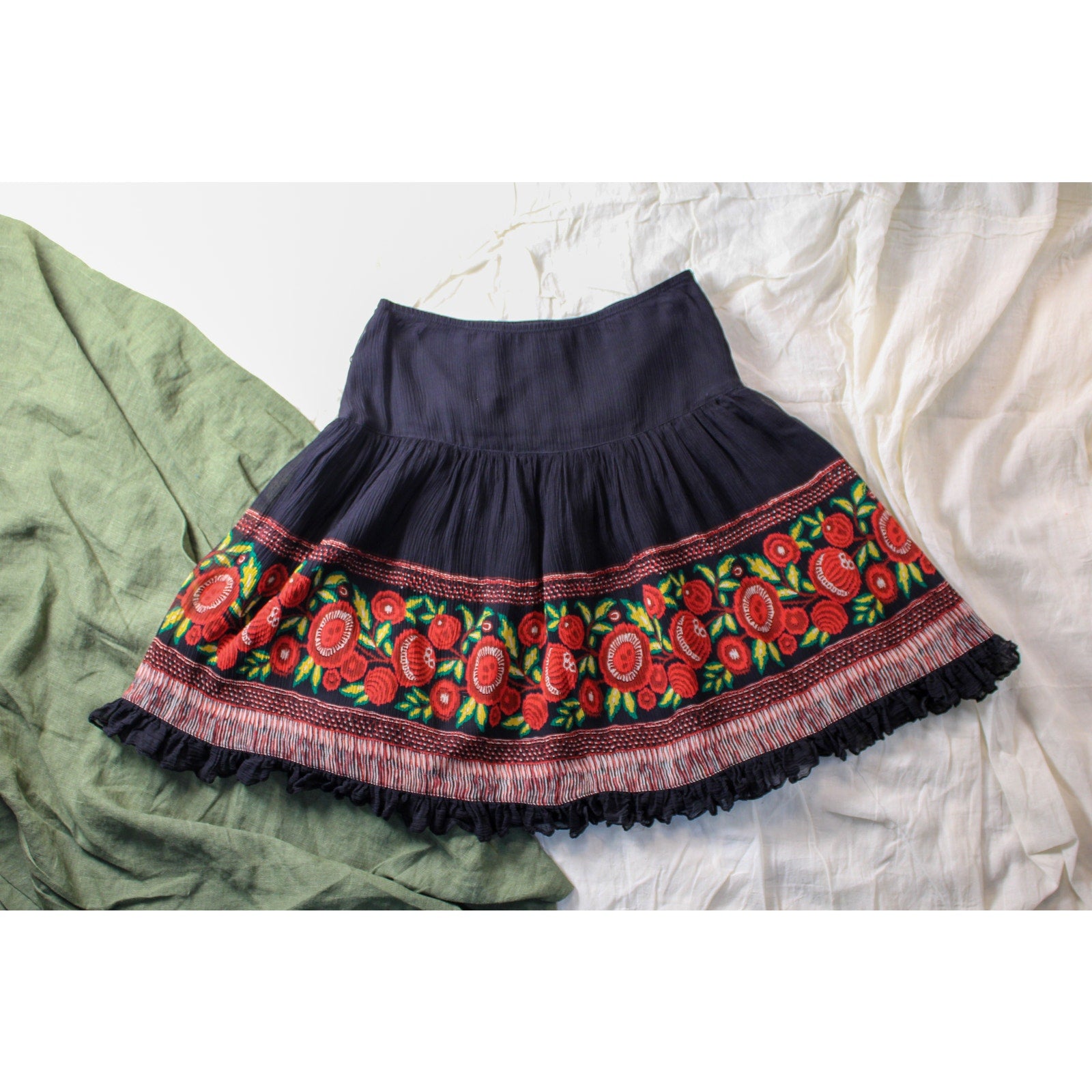 2000s/Y2K Anna Sui Folk Silk Floral Skirt – Printed Gauze