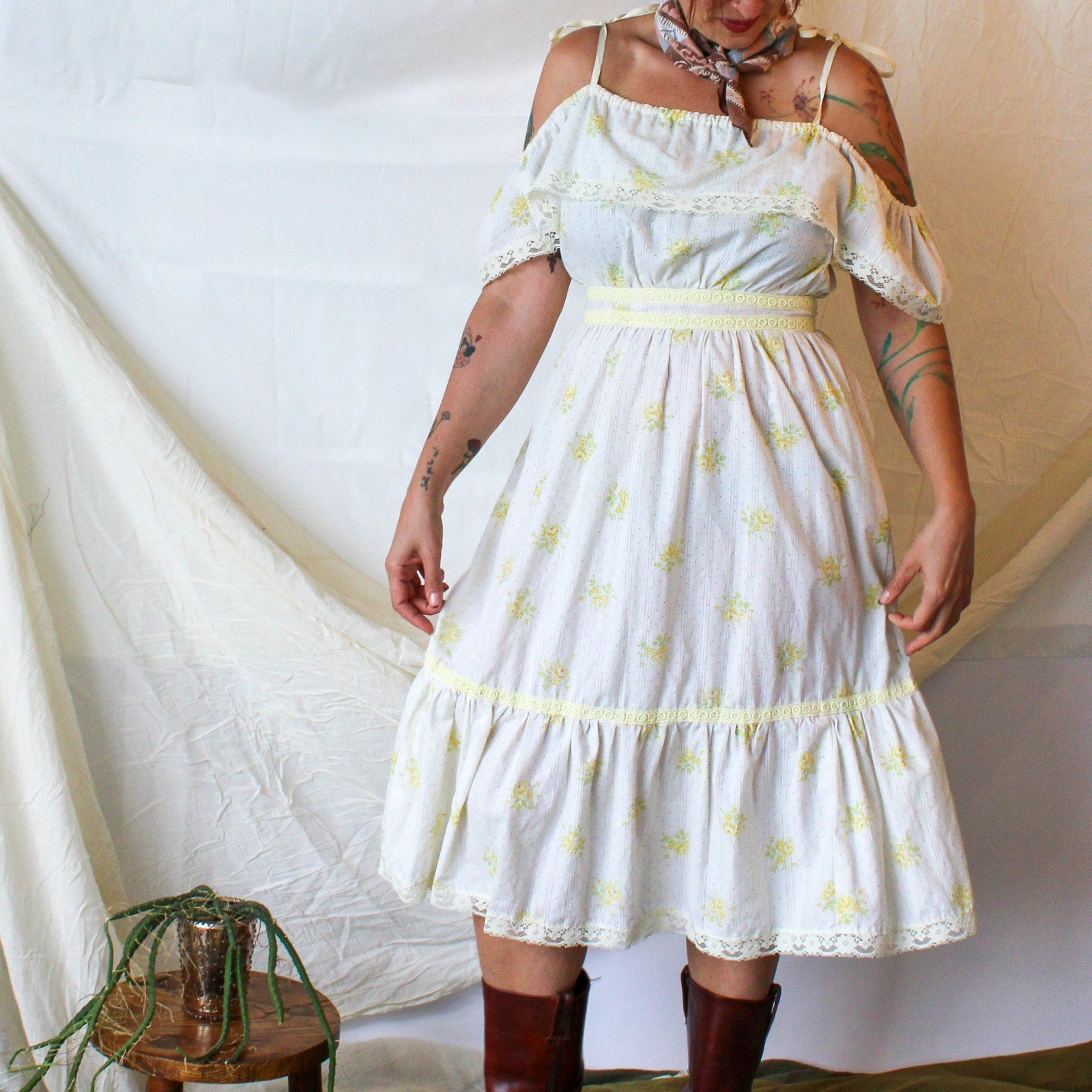 70s yellow floral lace prairie dress with metal zipper