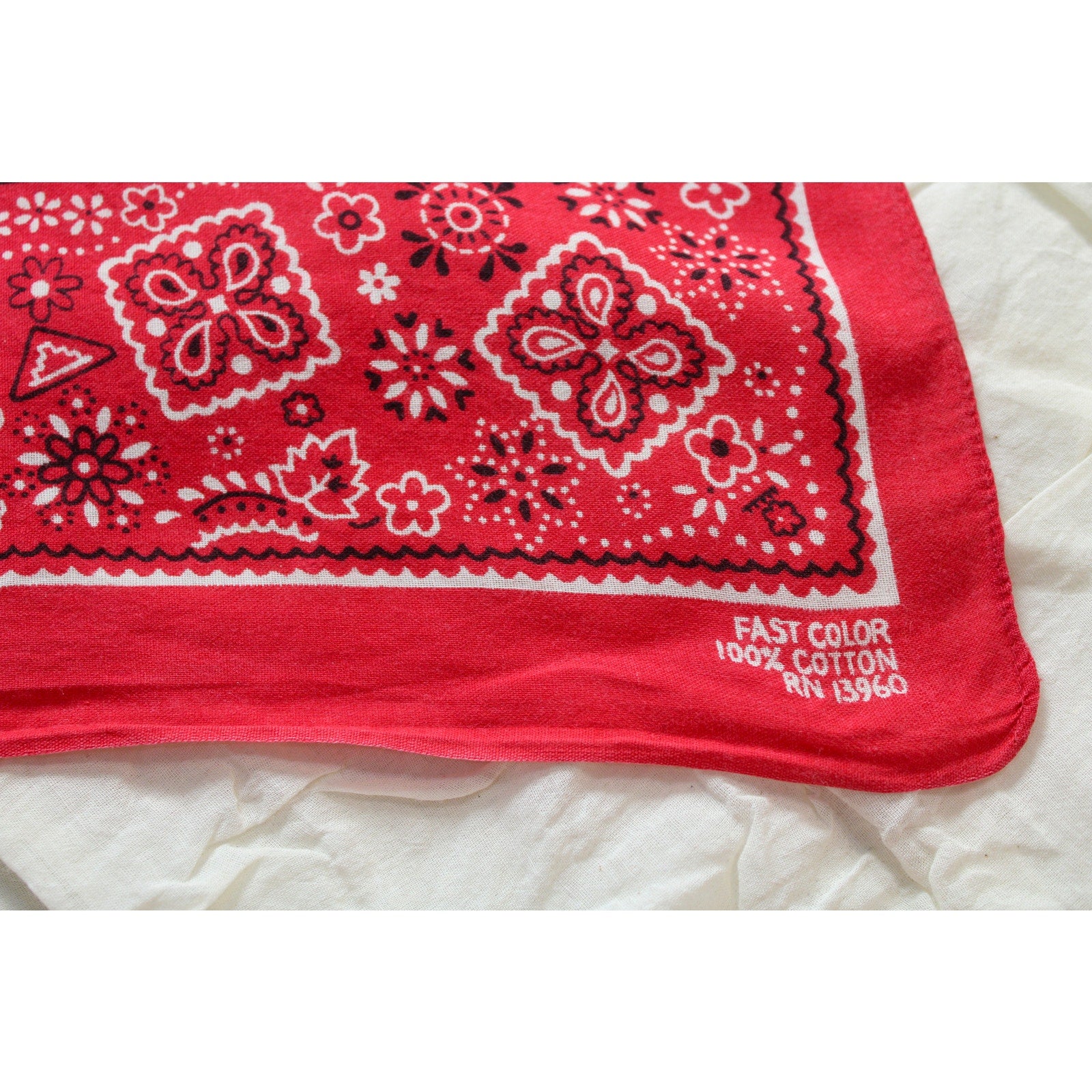 80s vintage red fast color paisley bandana usa rn13960