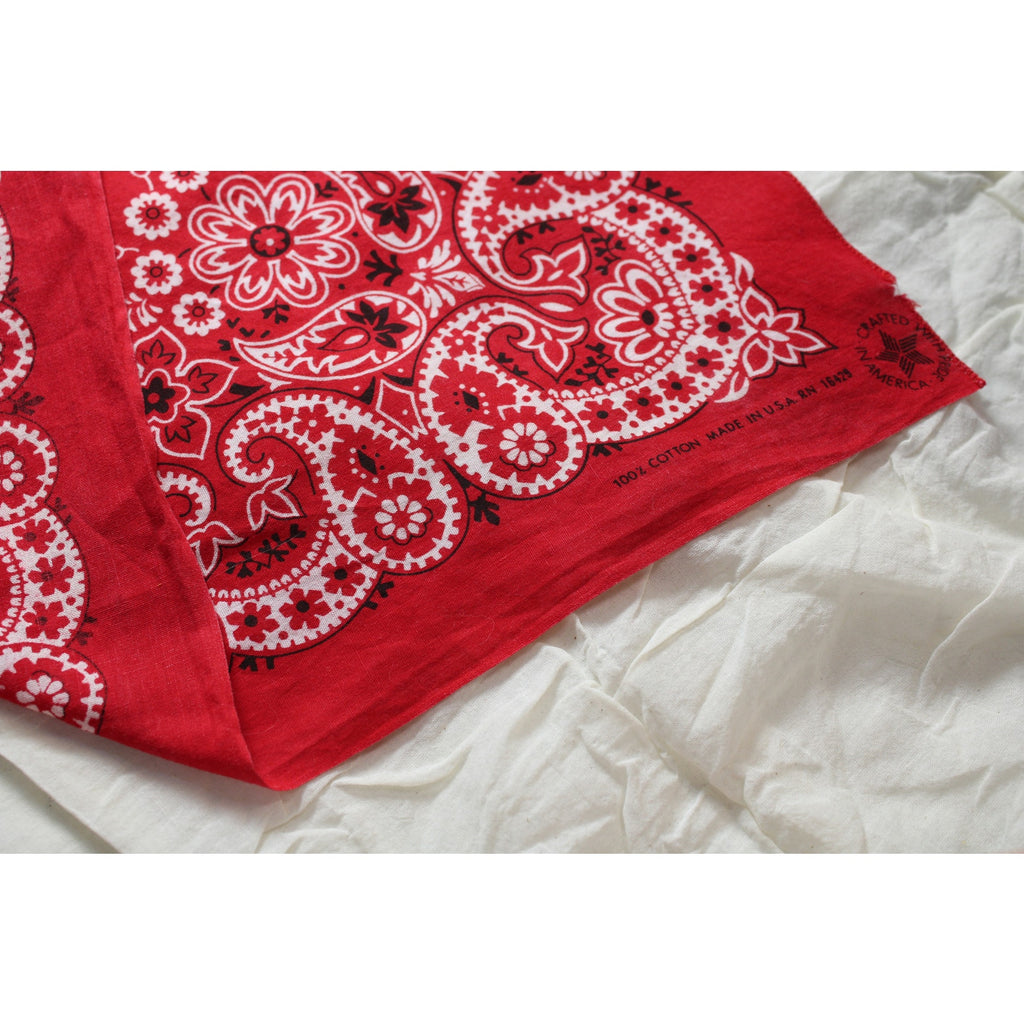70s crafted with pride in usa rn14193 red paisley bandana- selvedge