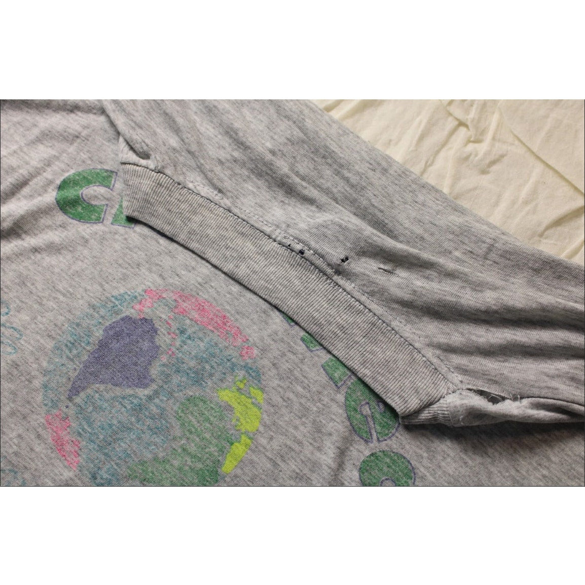 90s club med single-stitch tee heather grey