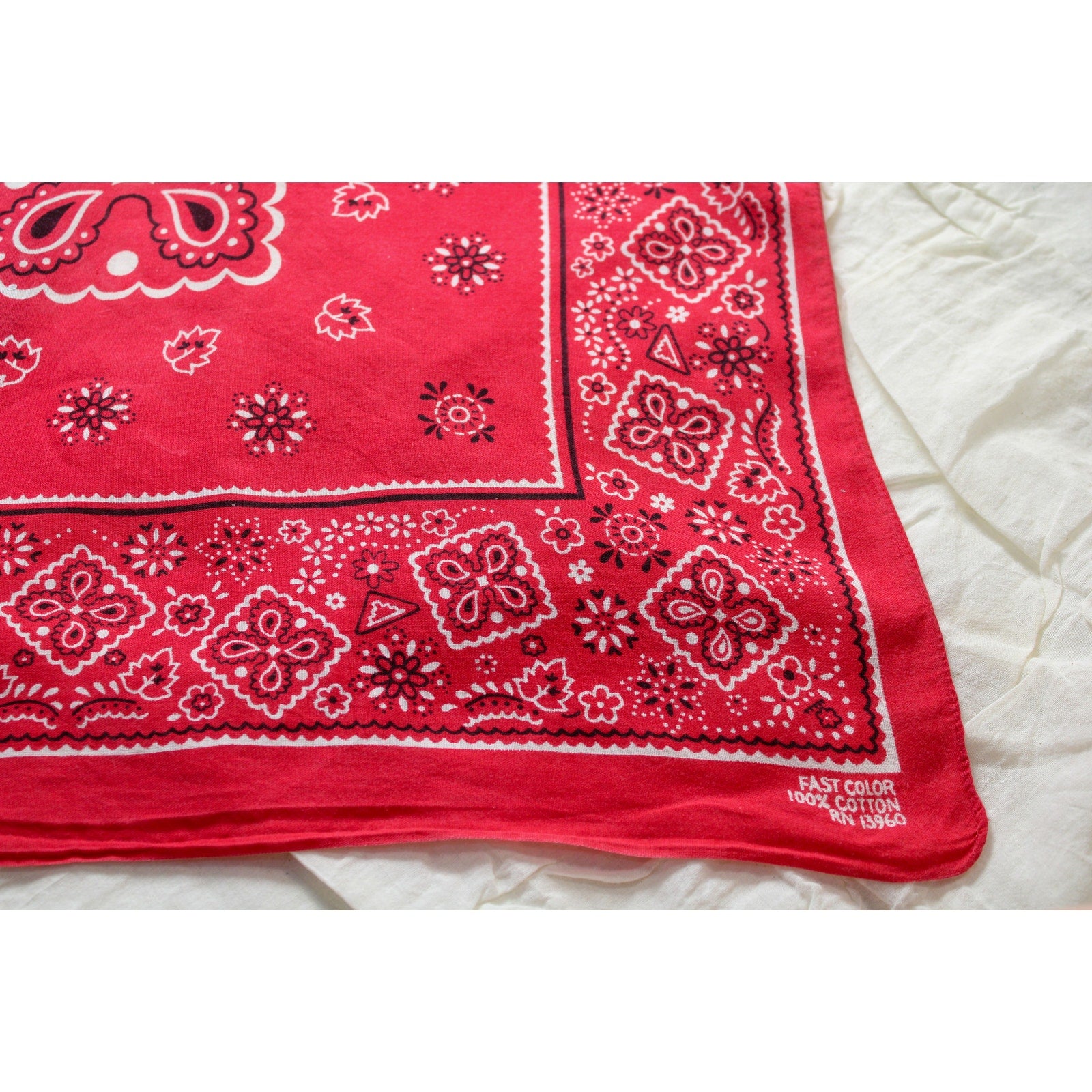 80s vintage red fast color paisley bandana usa rn13960