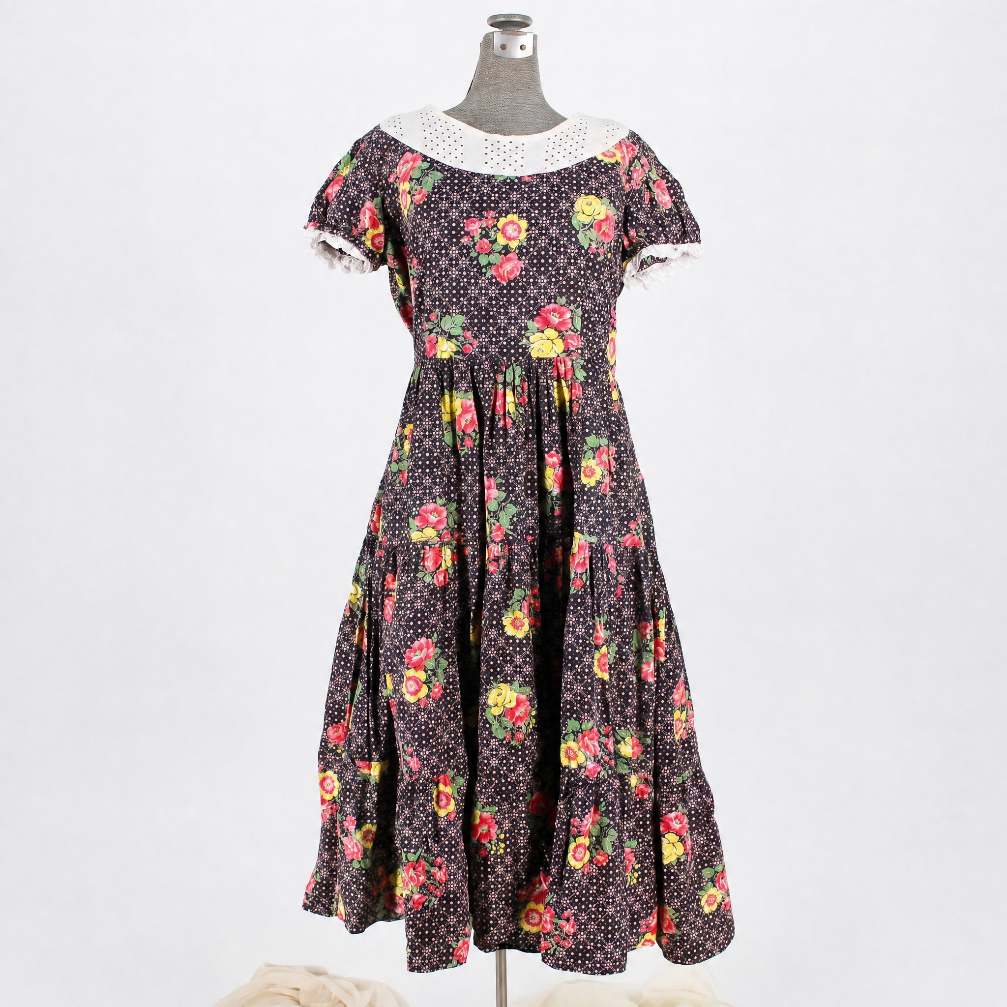 40s floral cotton eyelet collar tiered dress