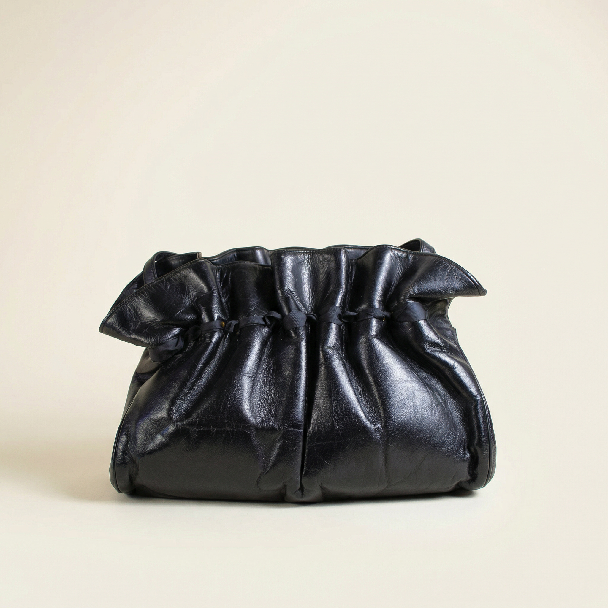 60s ingber ruched leather ribbon-detail purse