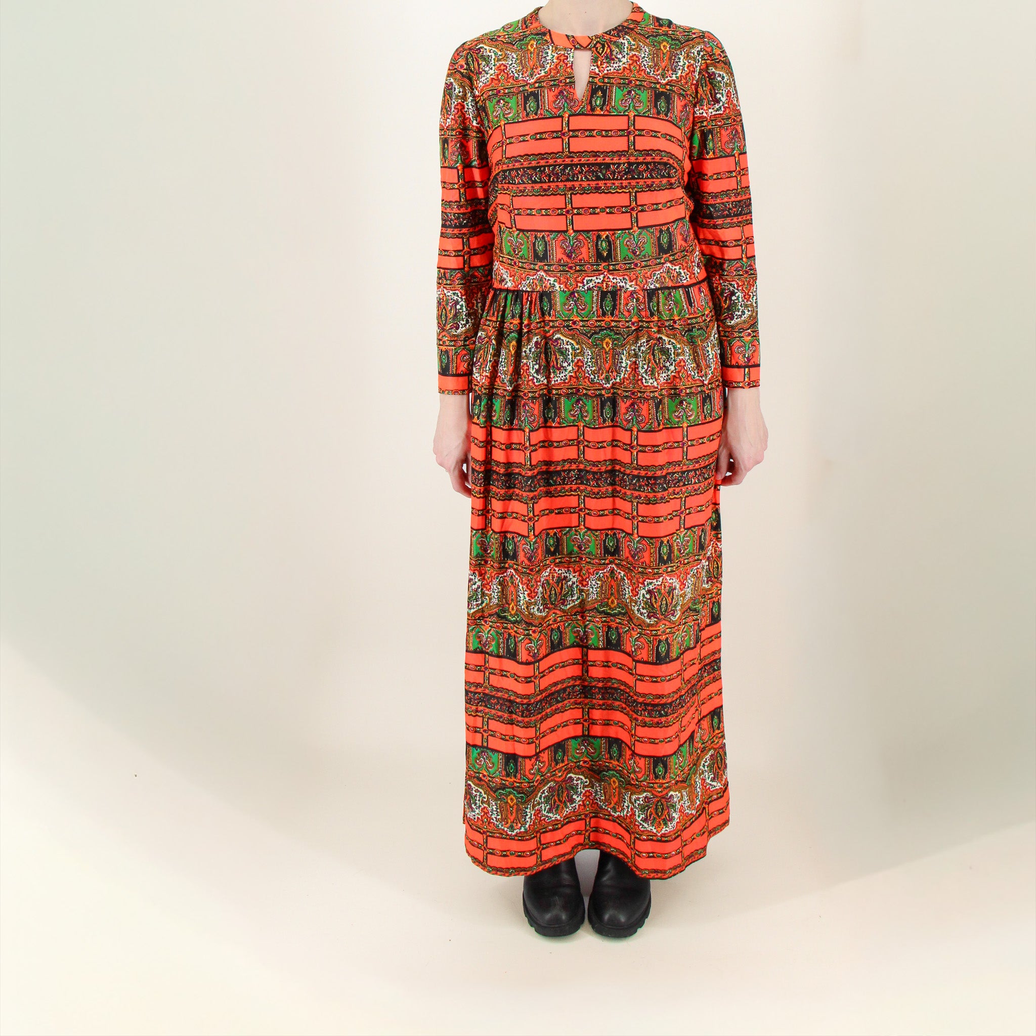 70s keyhole paisely maxi dress
