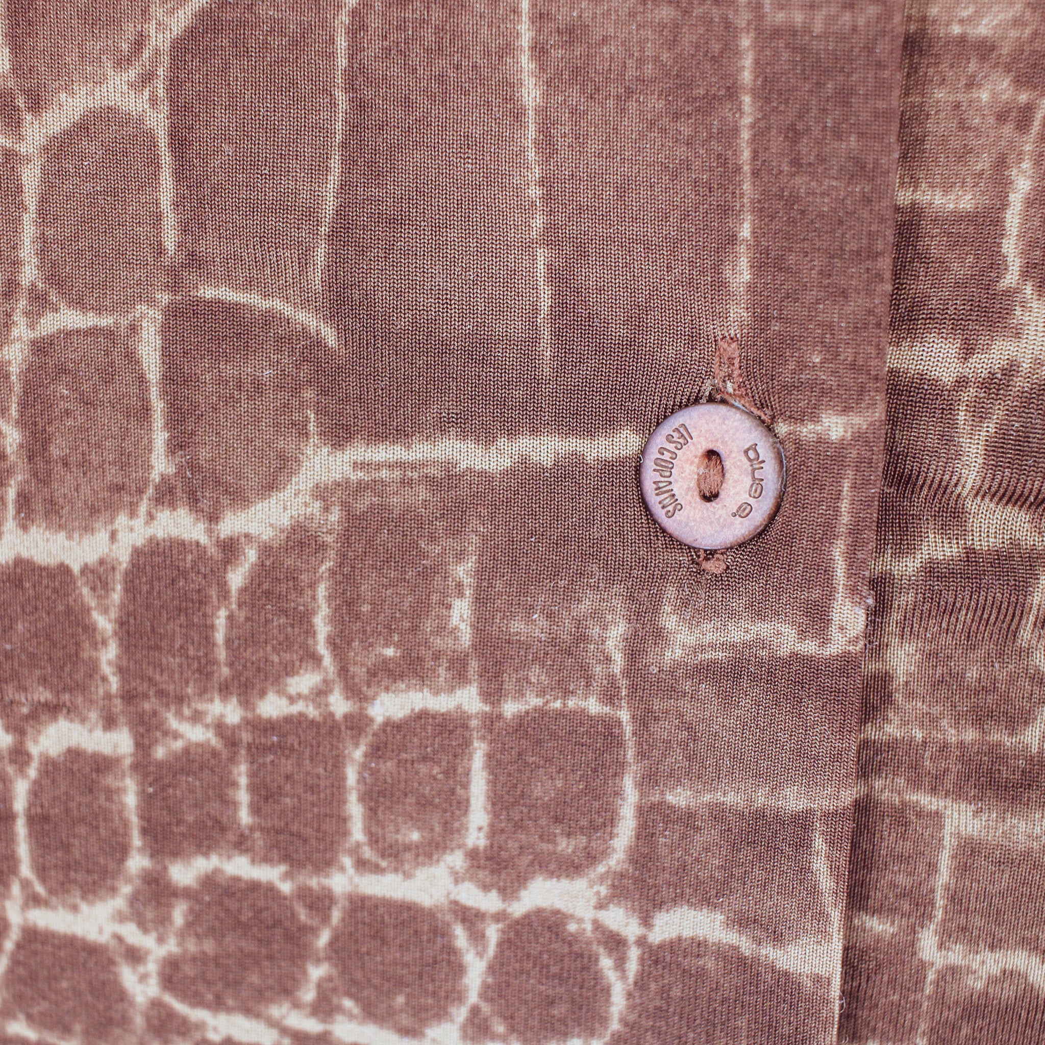 y2k blue e les copains reptile stretch button down