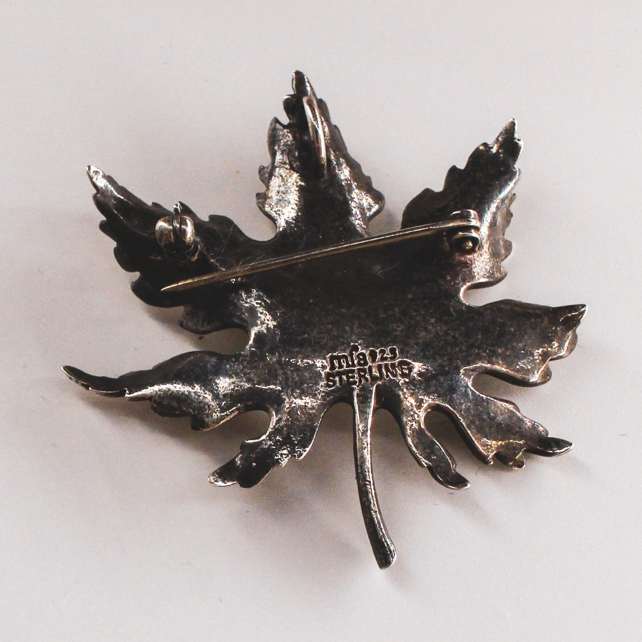 90s mfa 925 sterling maple leaf brooch/pendant
