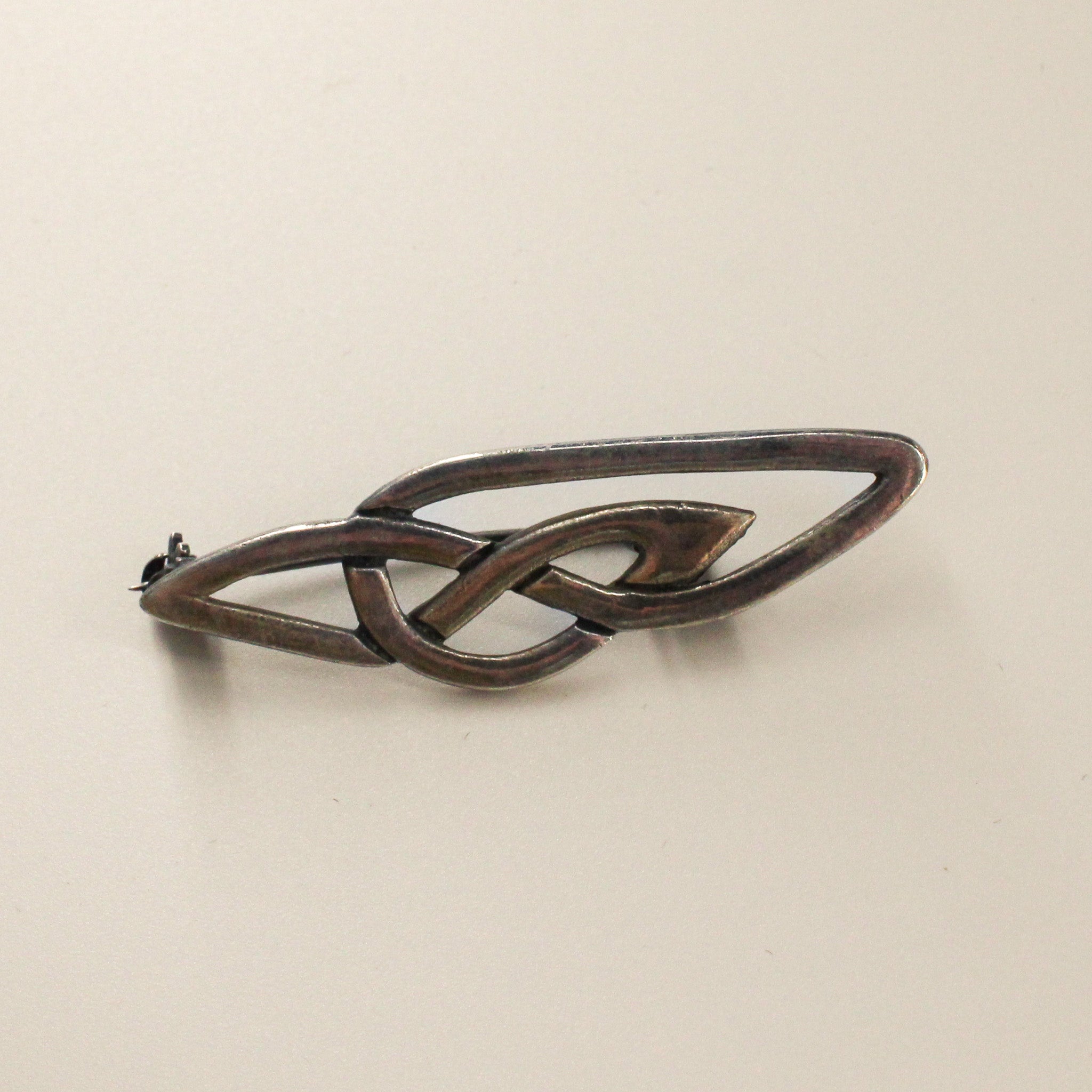 80s sterling silver celtic knot bar brooch