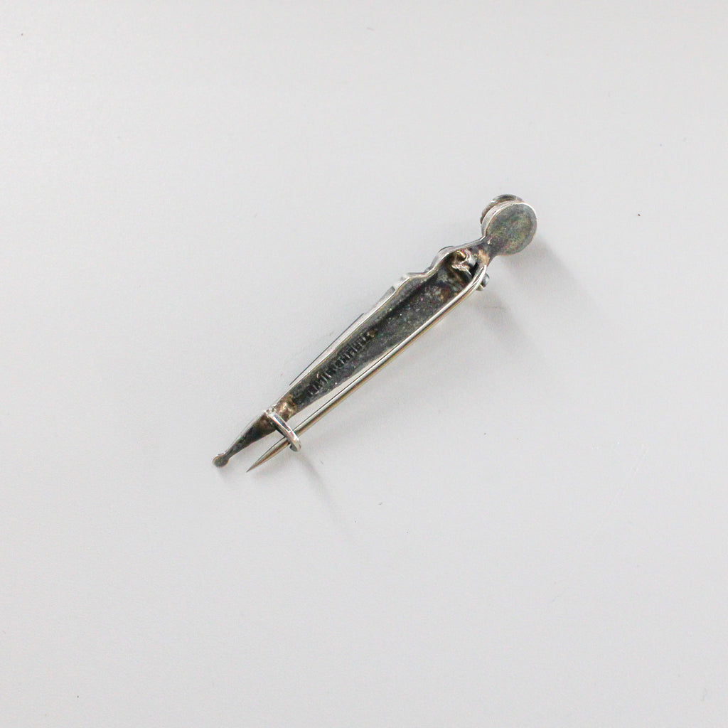 1890s sterling silver scottish dirk dagger brooch with banded agate inlay