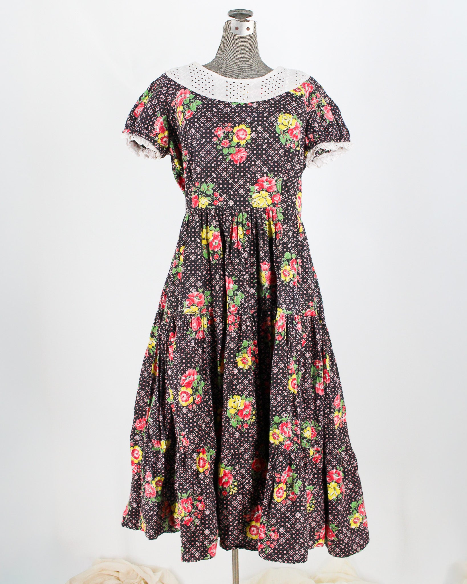 40s floral cotton eyelet collar tiered dress