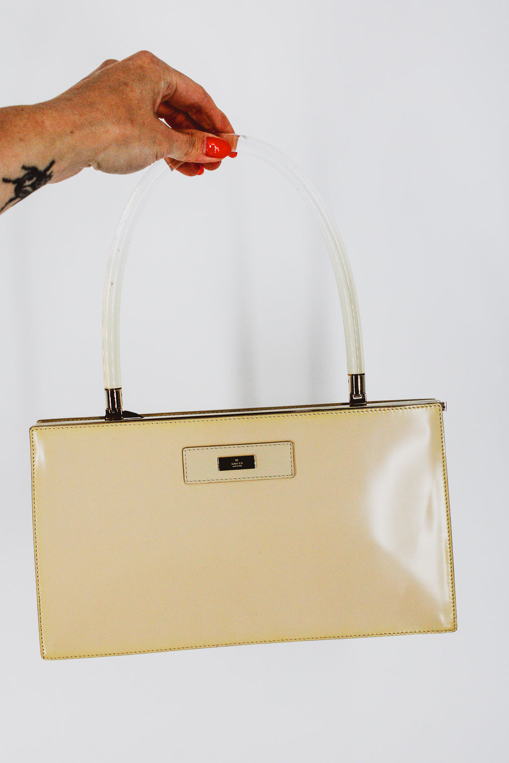 y2k gucci by tom ford tan patent leather, lucite handle