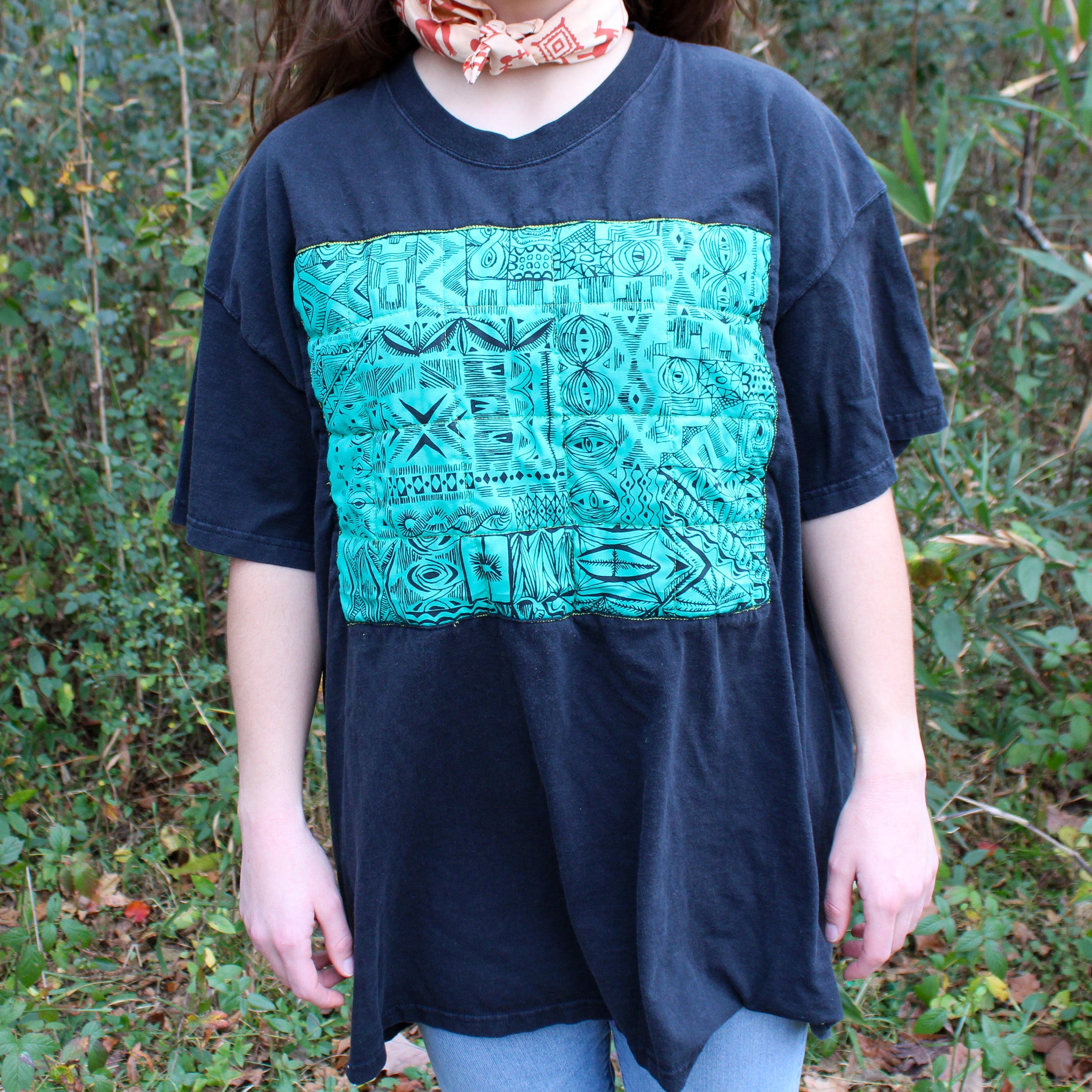 60s harwood steiger print appliqué tee in charcoal