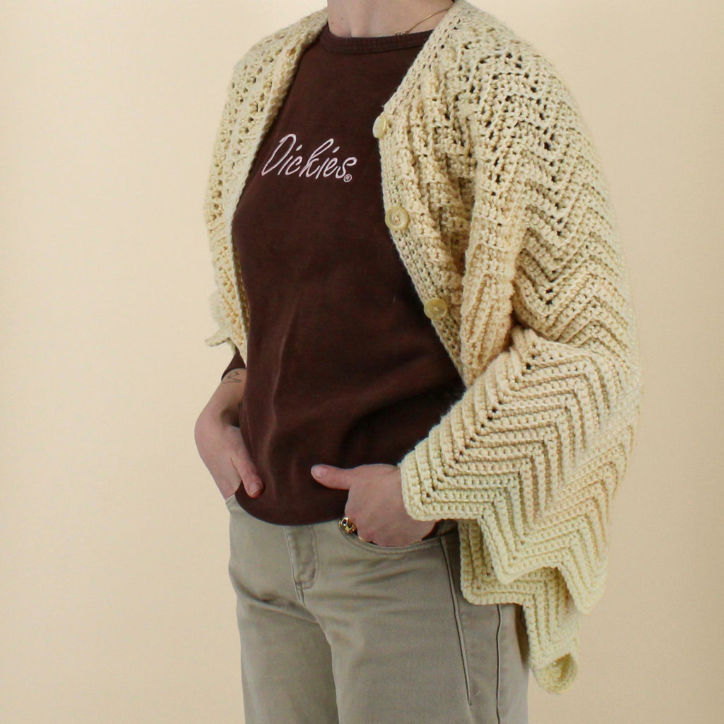 70s handknit sculptural chevron cape