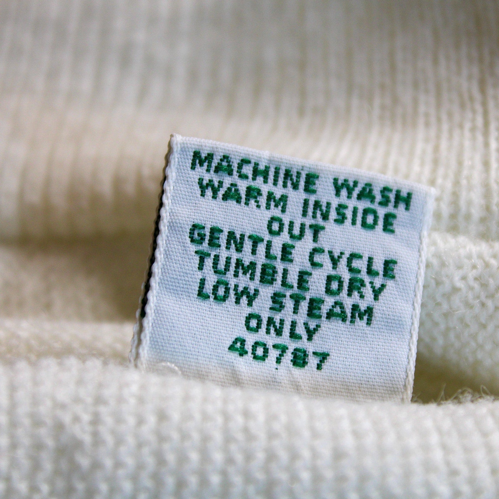 80s izod lacoste white orlon knit cardigan made in usa