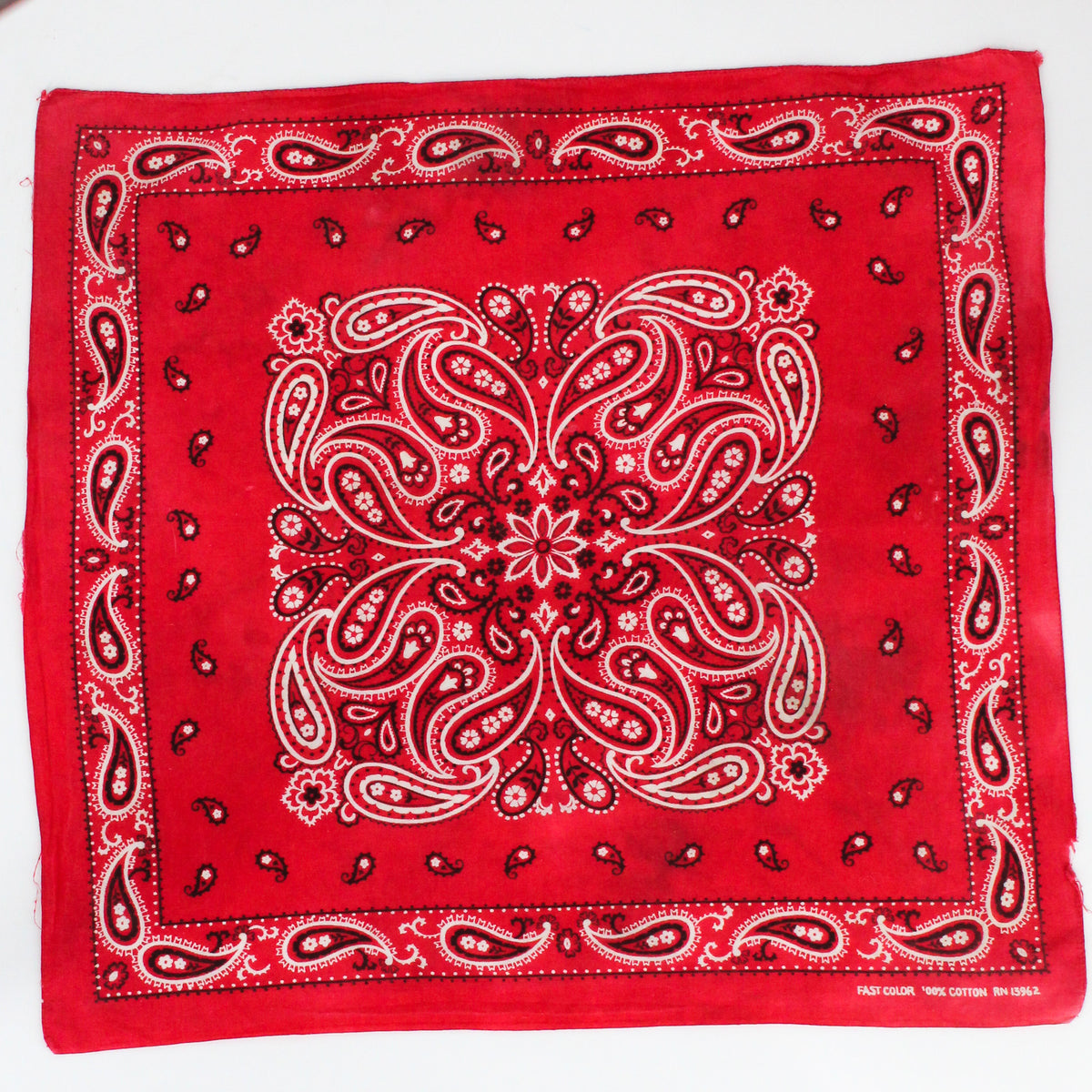 60s/70s turkey red medallion paisley cotton bandana - fast color, rn 13962