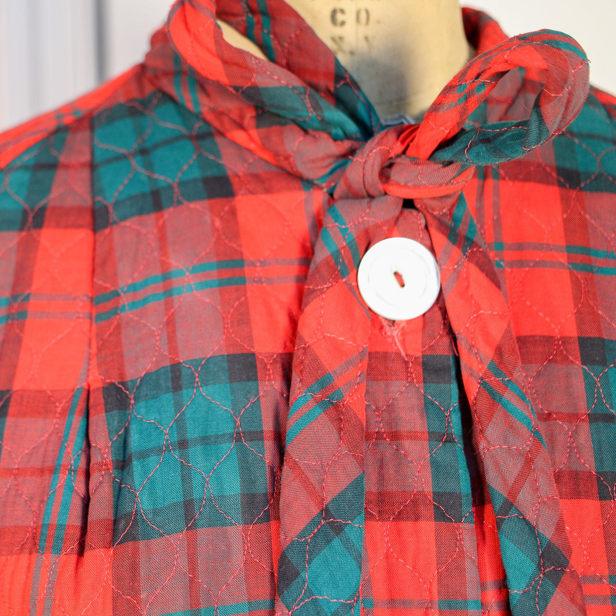 50s saybury quilted tartan plaid bed jacket - collar and tie bow detail
