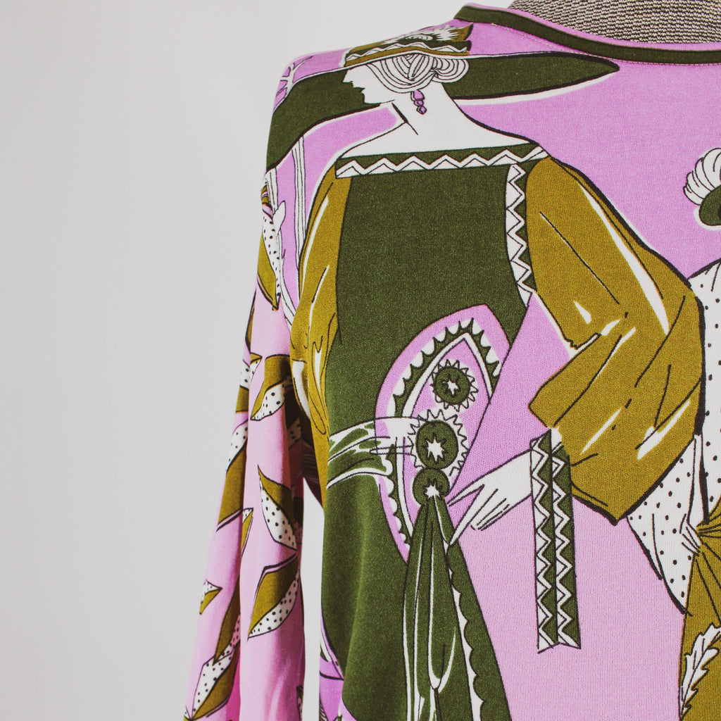 shoulder and print detail