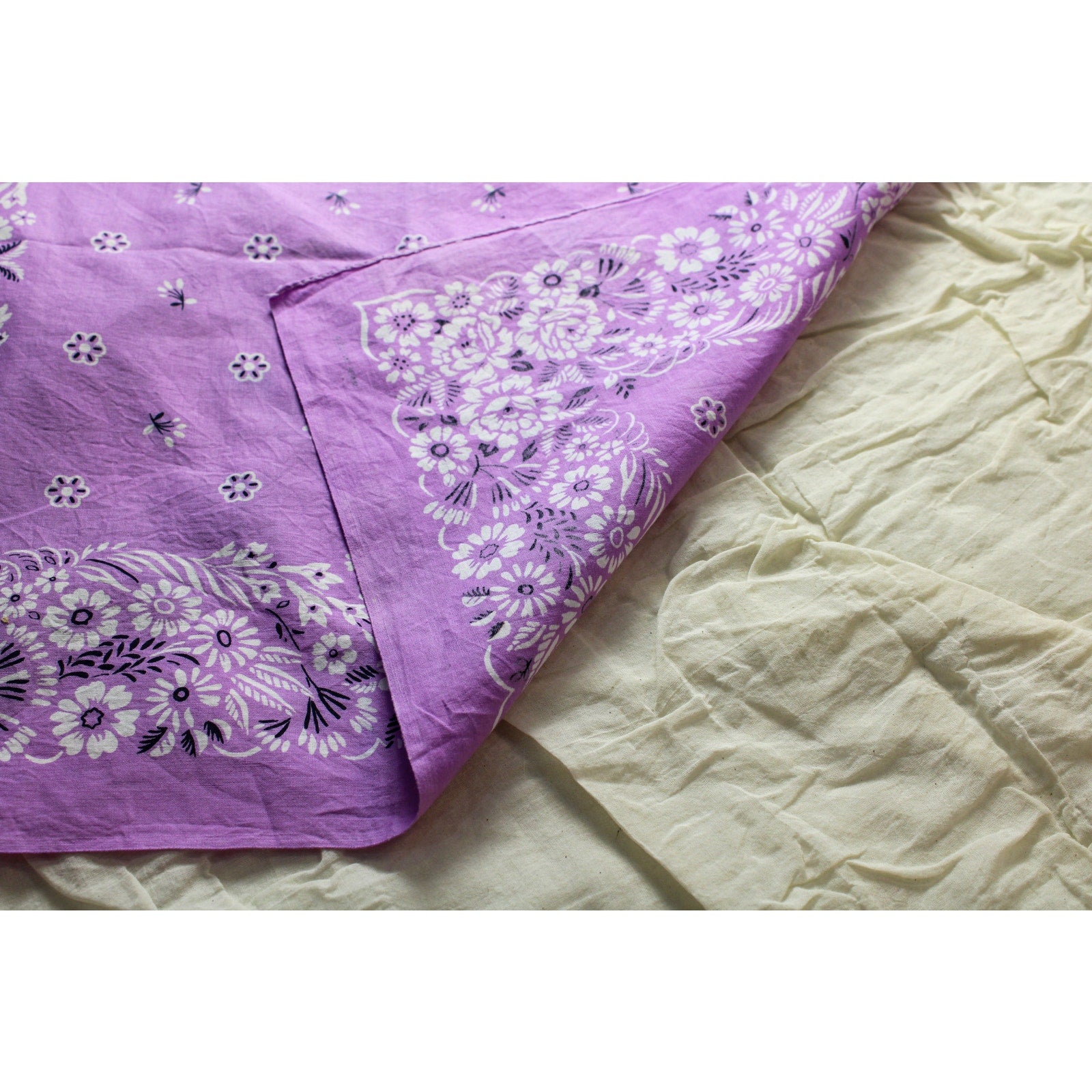 70s–80s lavender floral bandana – made in usa, 100% cotton