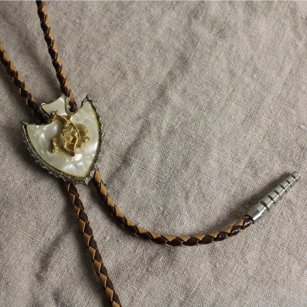 vintage 70s mother of pearl cowboy bolo tie
