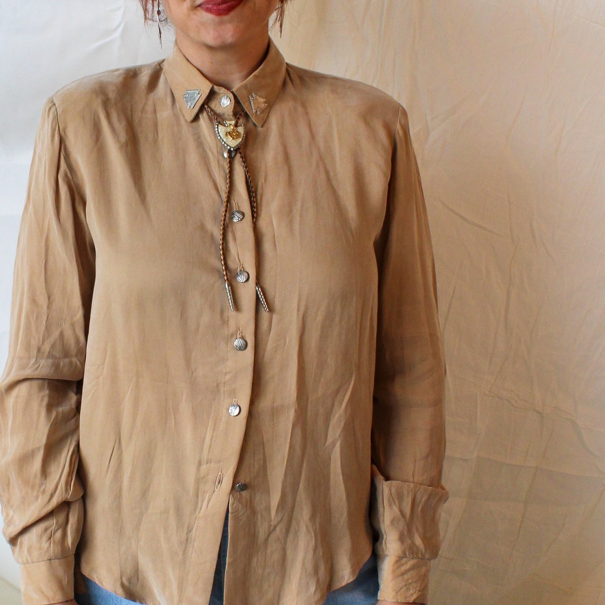 vintage 70s mother of pearl cowboy bolo tie