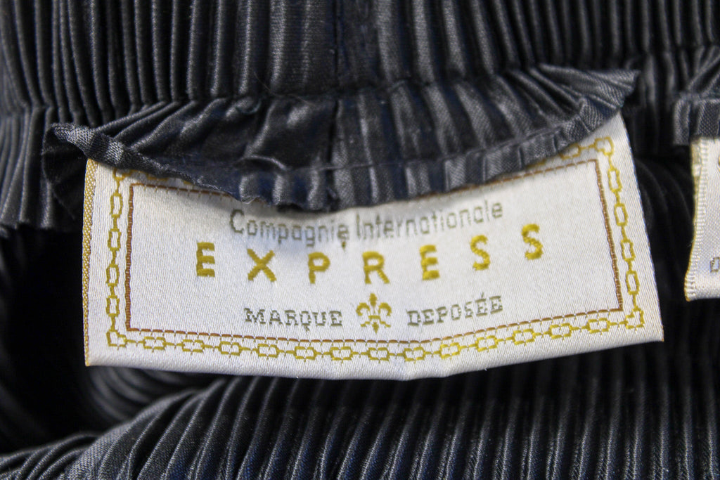 Express label close-up