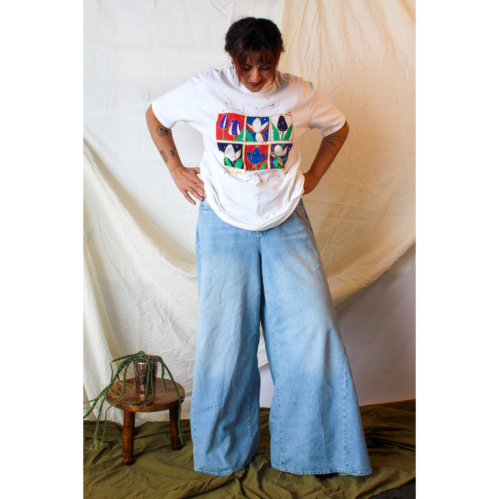 90s hanes beefy-t “tulips” graphic tee by maret – xl made in usa