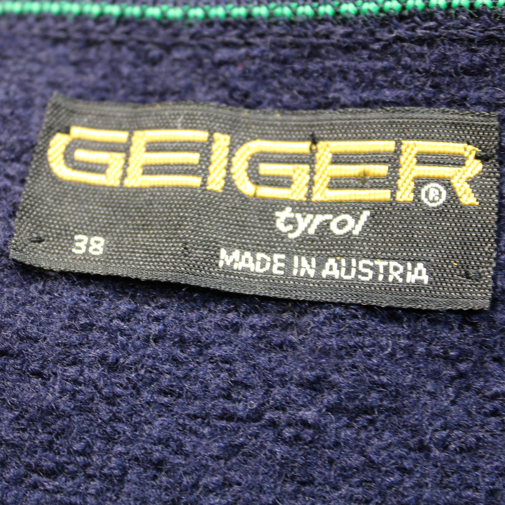 Pocket and trim detail