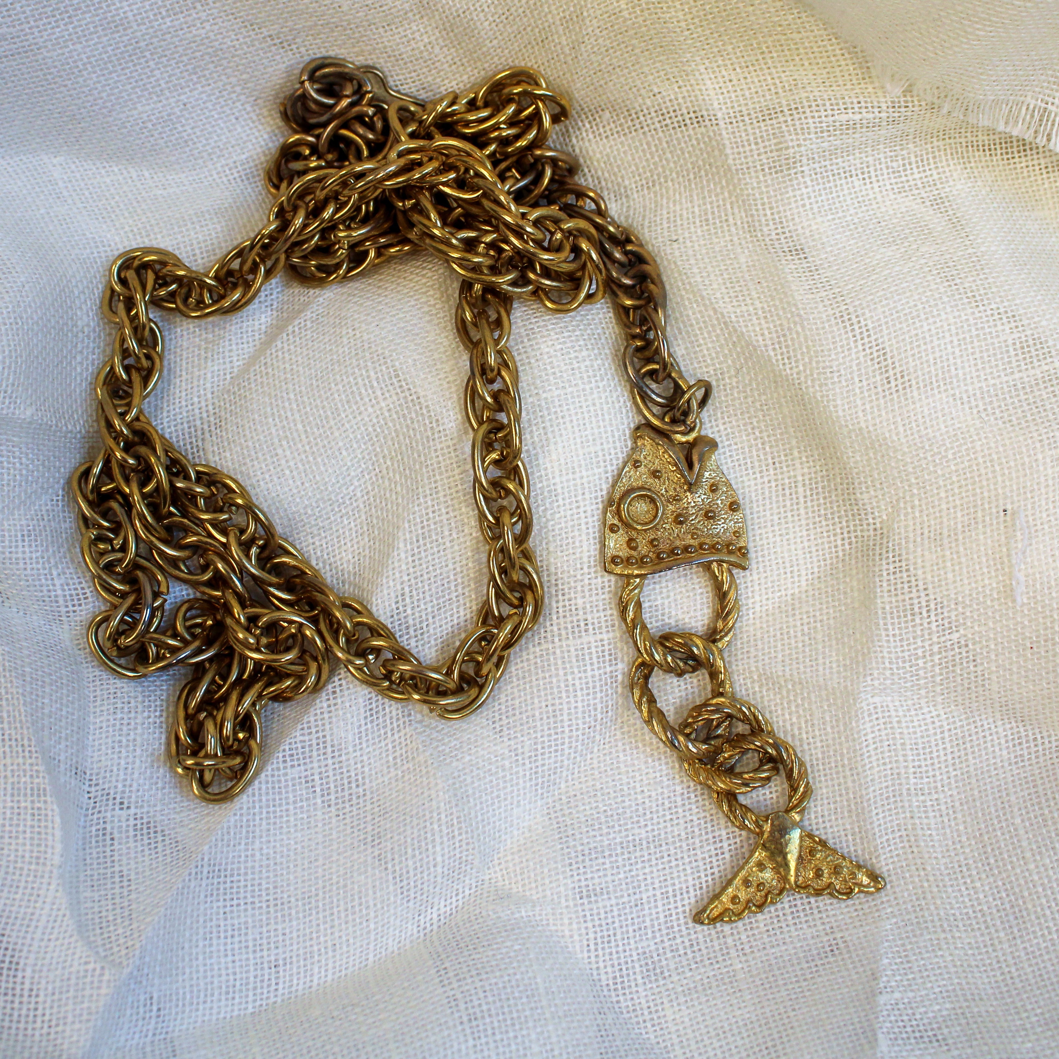 vintage 1970s gold-tone articulated fish chain belt