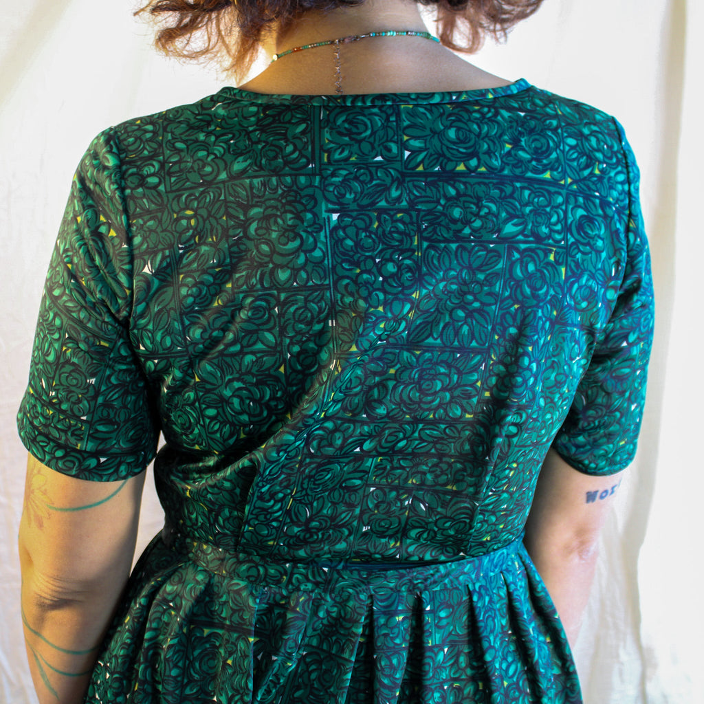 70s green zip-up floral tile belted dress by shelton stroller