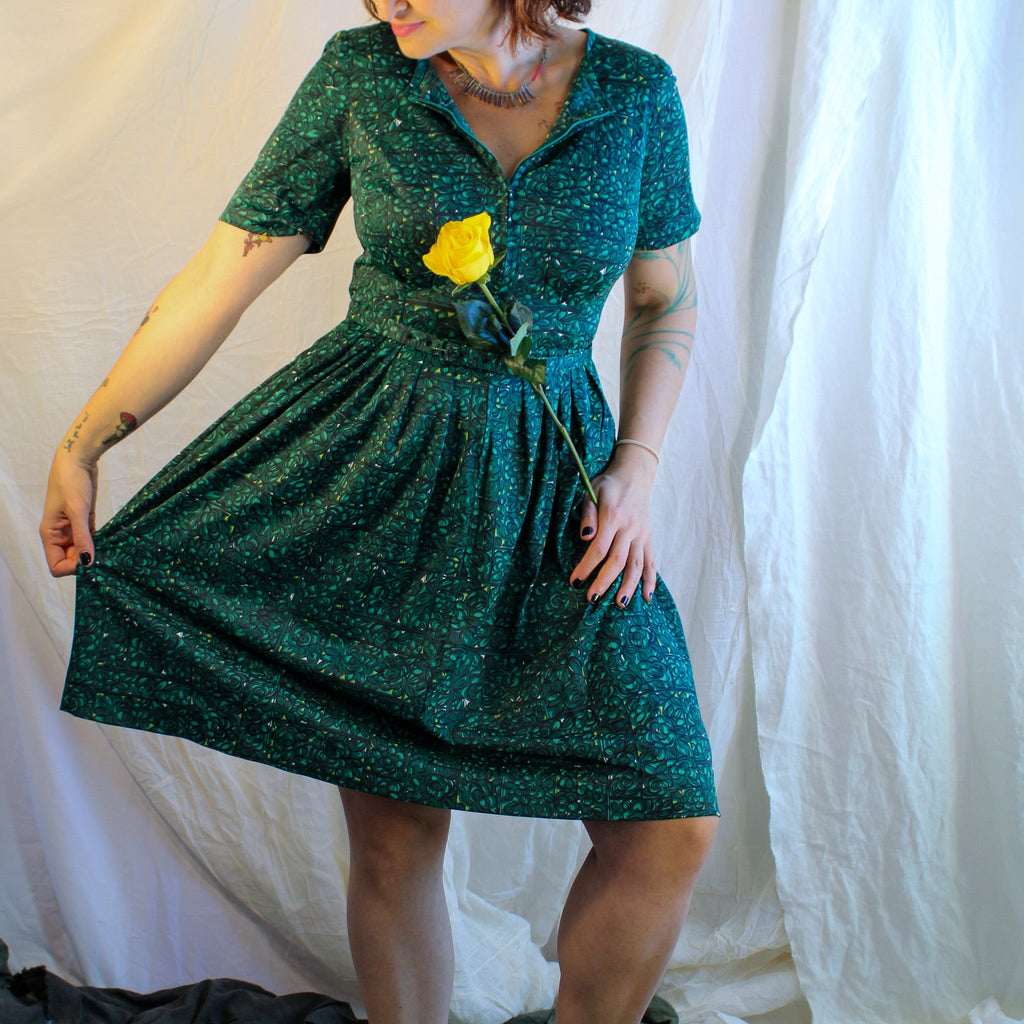 70s green zip-up floral tile belted dress by shelton stroller