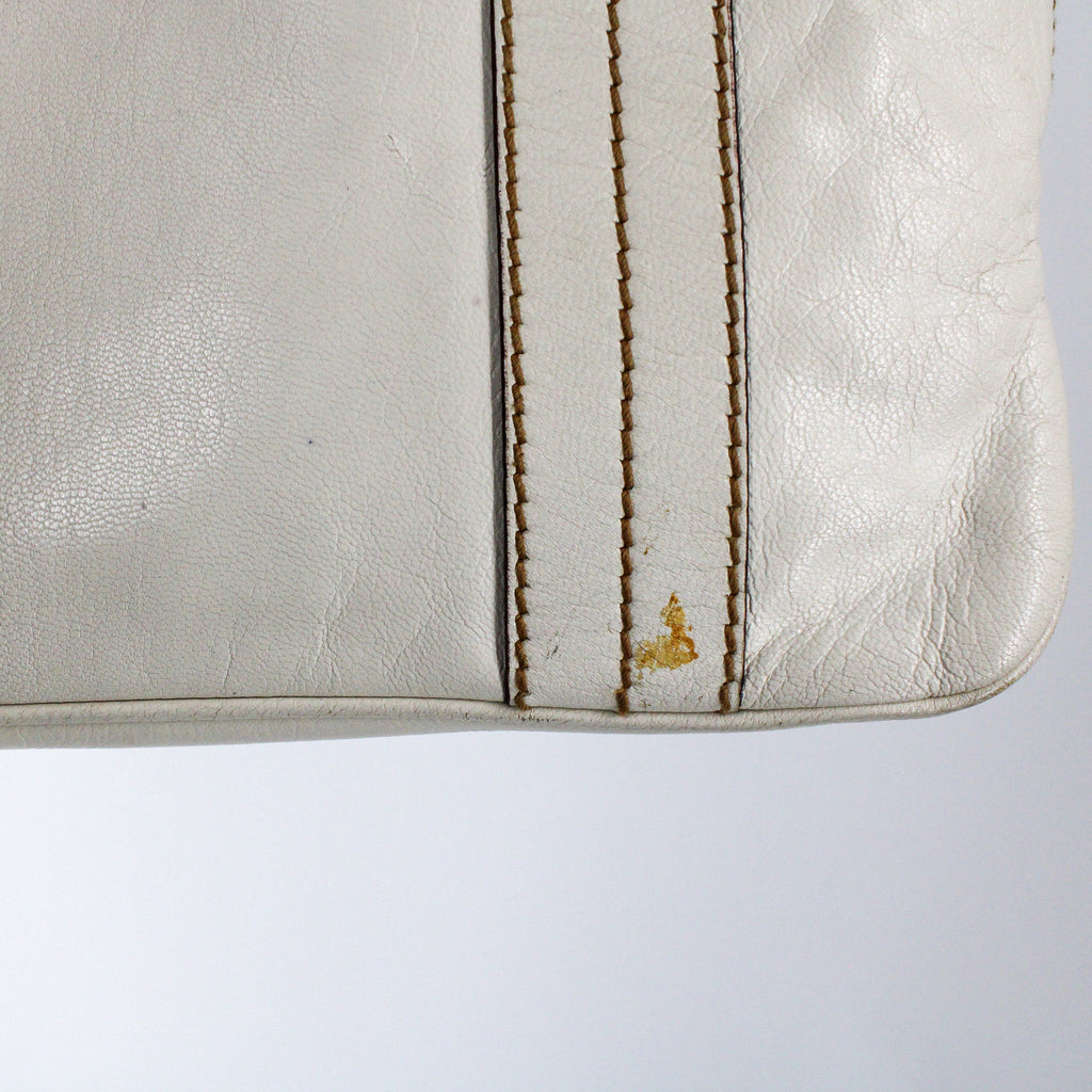 y2k gucci white leather shoulder bag - contrast topstitch flap