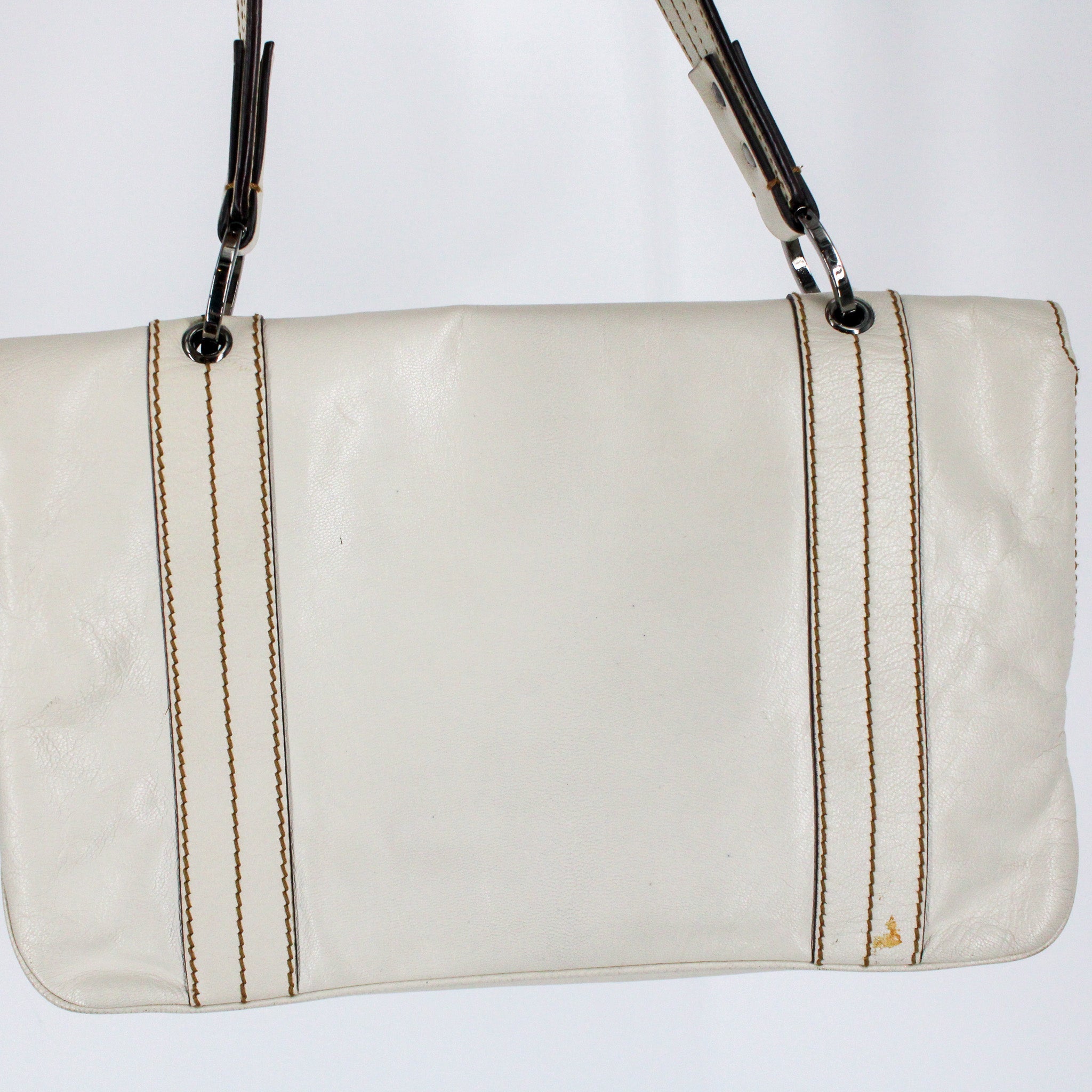 y2k gucci white leather shoulder bag - contrast topstitch flap