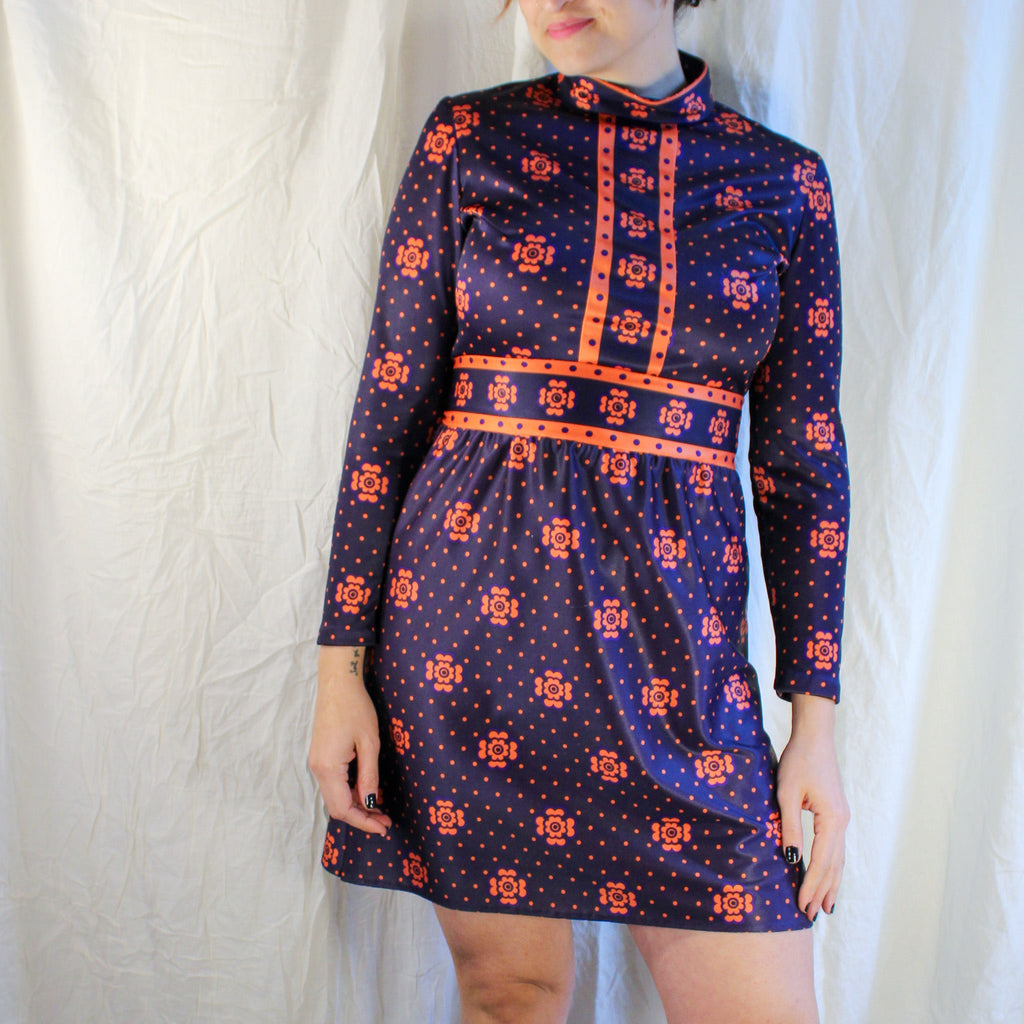 Front view of Emilio Borghese Roma mod polka dot dress
