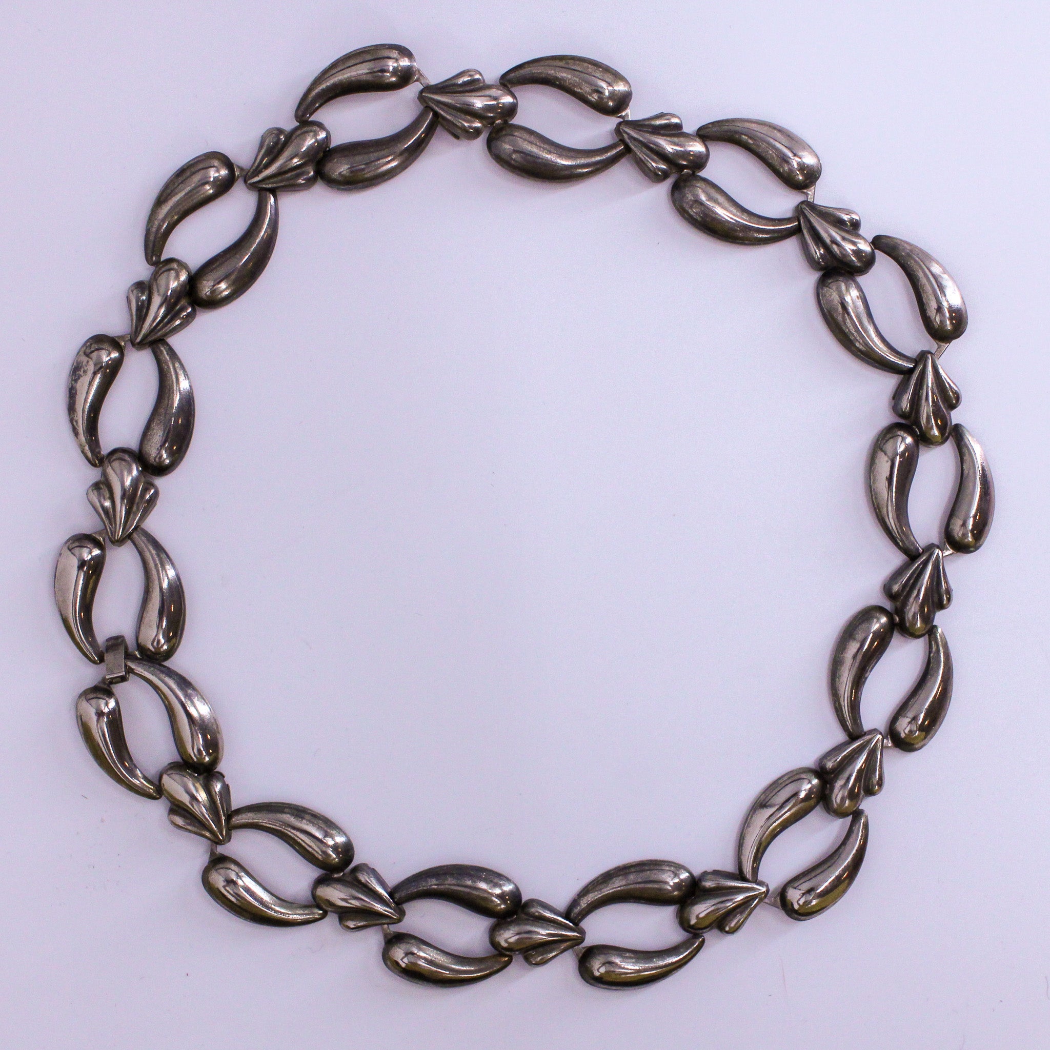 sterling foliate leaf-link choker, worn shape