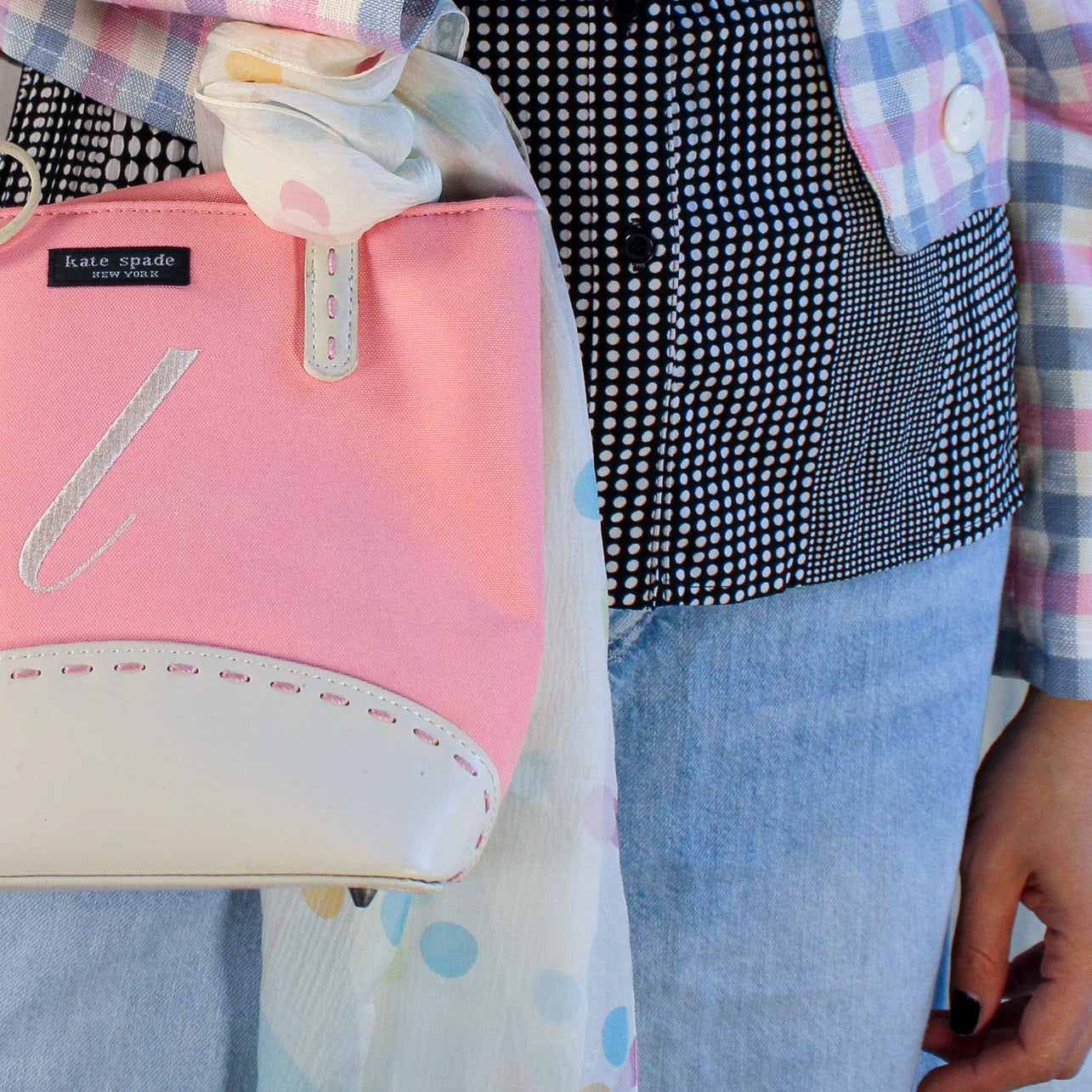 early 2000s kate spade new york pink monogram “l” tote bag with leather base, handles, and bow