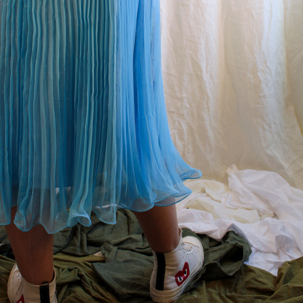 Hem and movement detail