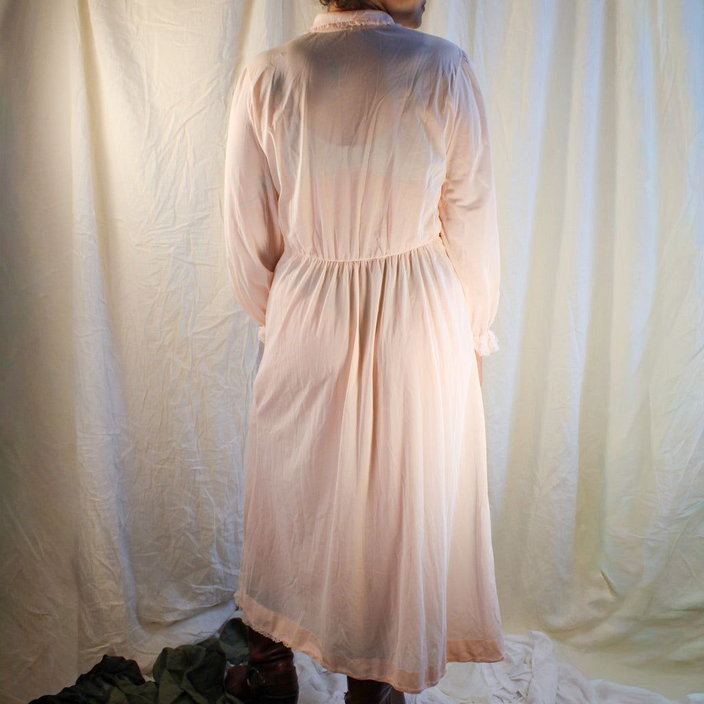 60s cutest collar smocked pink nightgown
