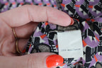 100% wool content tag