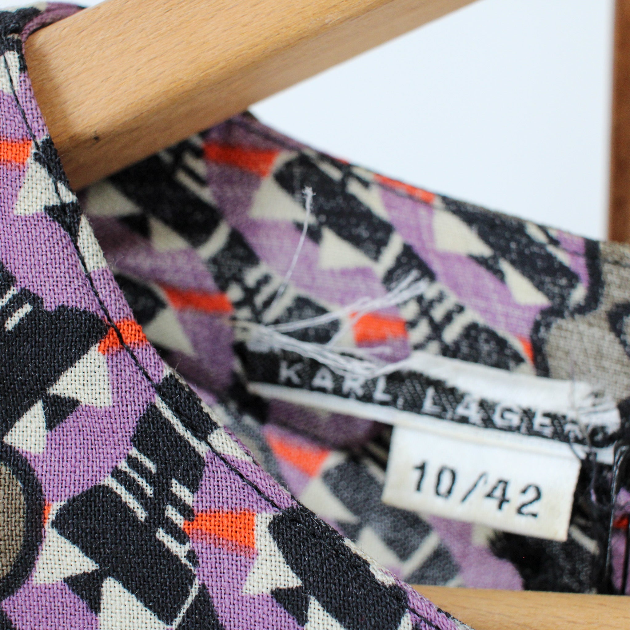 karl lagerfeld label with 10/42 size tab