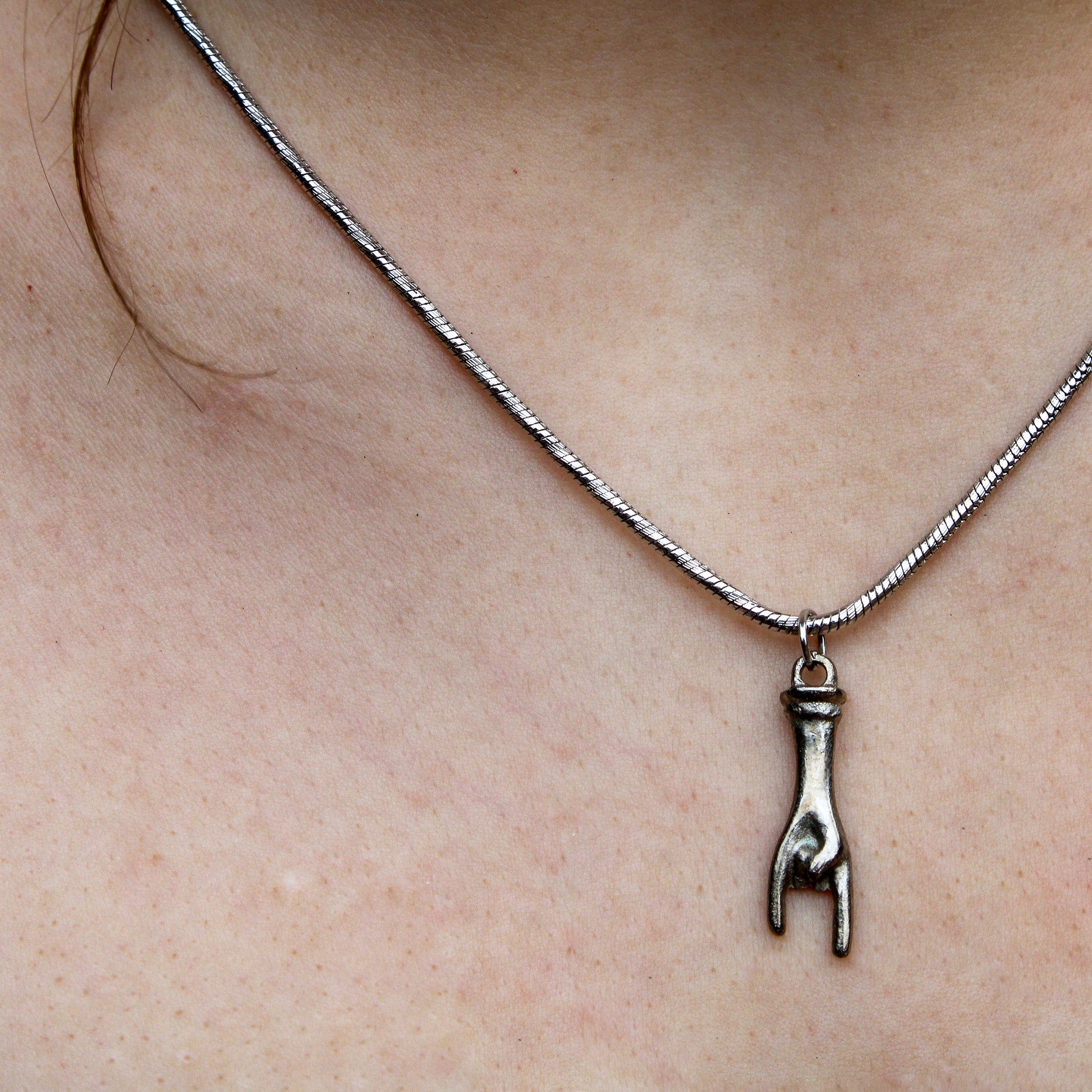 Front view of hand pendant