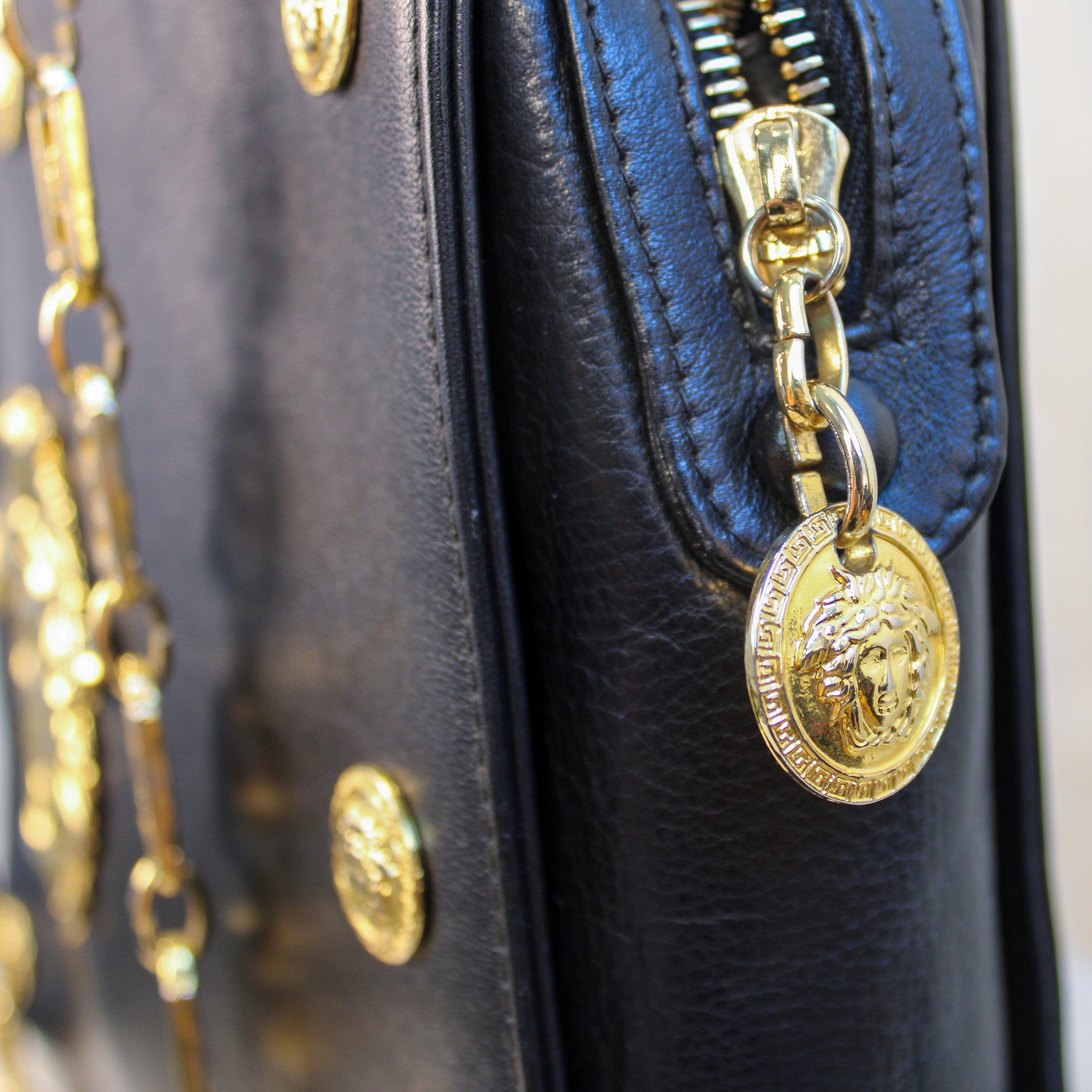 90s RARE gianni versace medusa chain shoulder bag