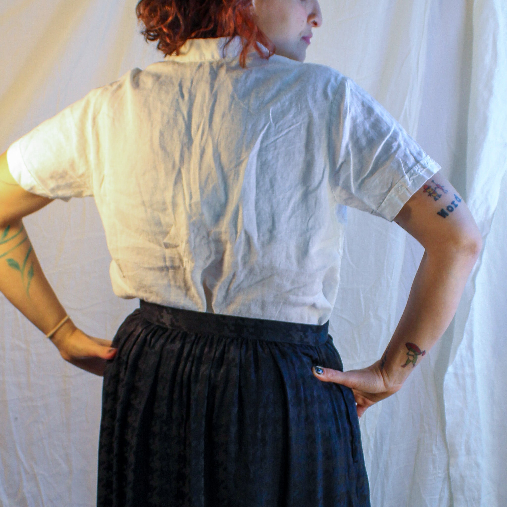80s white embroidered linen collared shirt - image 2